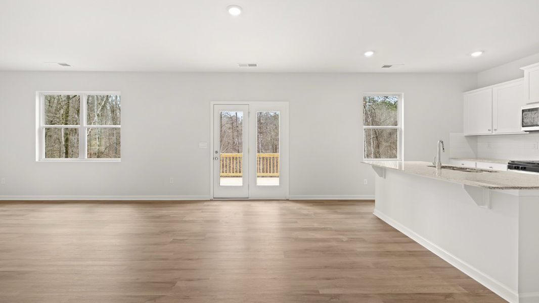 Spacious, unfurnished interior of a new home in South Wind, Union City (Image 17).