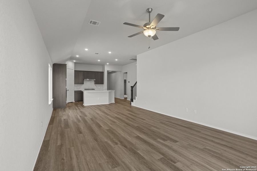 Image 26 of a home in Rhine Valley.