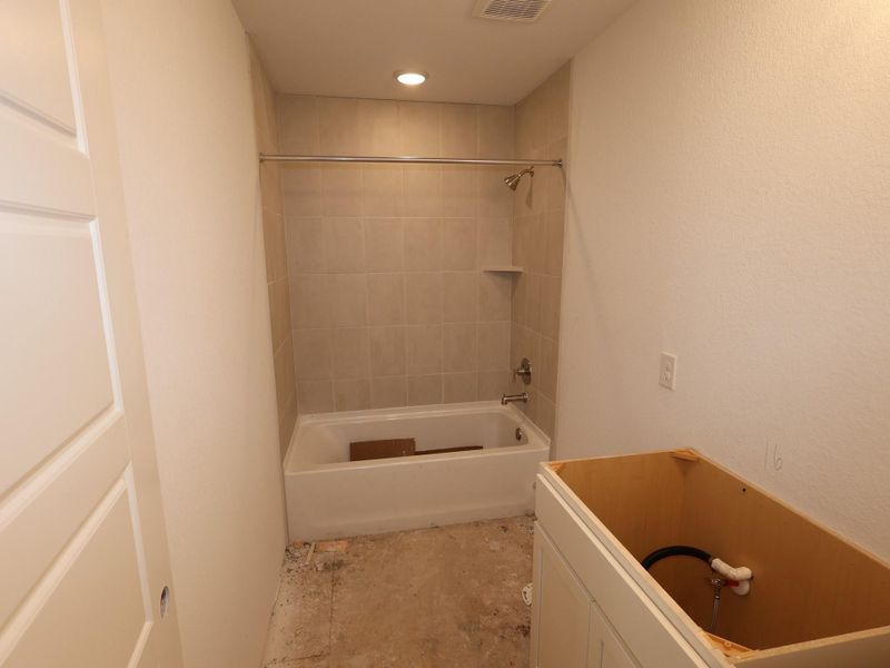 Furnished interior view inside a new home in Summerview, Fulshear (Image 10). Furnished interior view inside a new home in Summerview, Fulshear (Image 10).