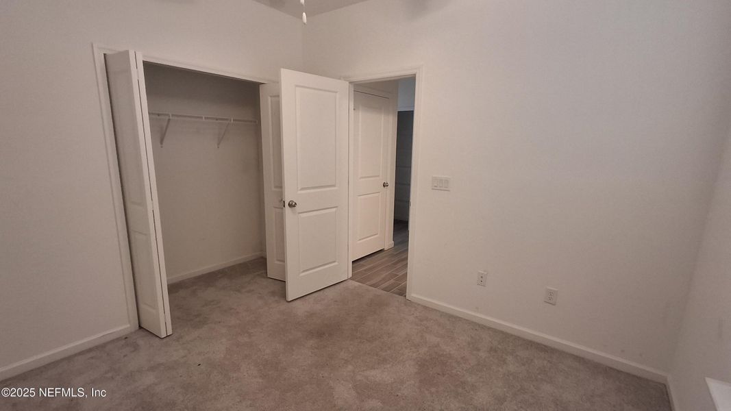 Spacious, unfurnished interior of a new home in , Jacksonville (Image 21).