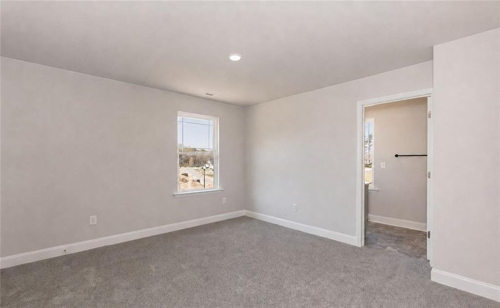 Spacious, unfurnished interior of a new home in Norris Landing, Snellville (Image 15).