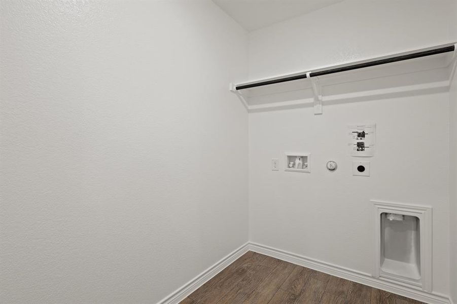 Spacious, unfurnished interior of a new home in Burgess Meadows, Cleburne (Image 12).