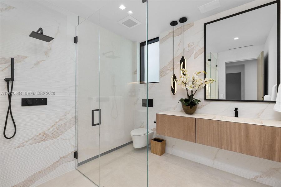 Furnished interior view inside a new home in , Fort Lauderdale (Image 32).
