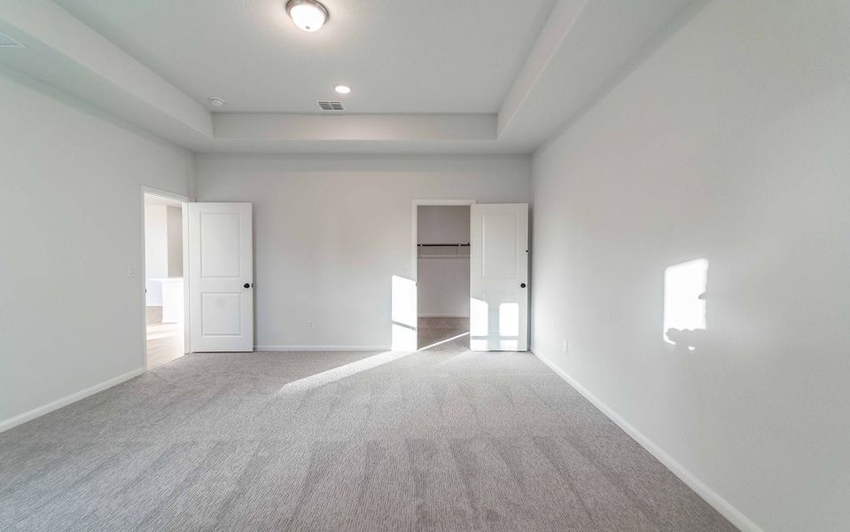 Spacious, unfurnished interior of a new home in Santa Rita Ranch, Georgetown (Image 21).