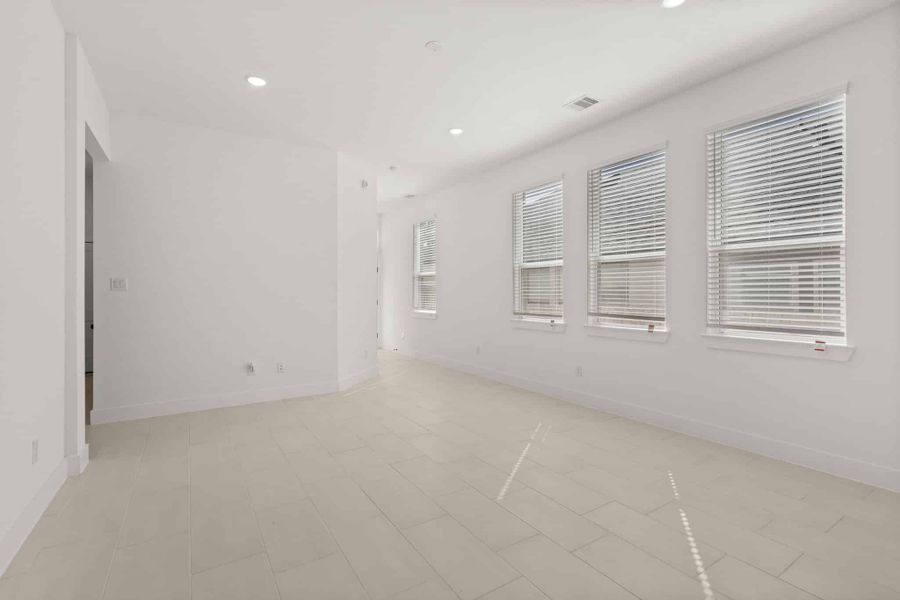 Representative unfurnished interior of a home built from the Toronto by Chesmar Homes in Legacy at Lake Dunlap, New Braunfels (Image 8).