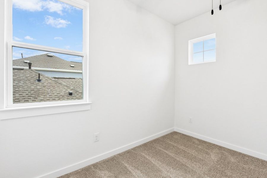 Spacious, unfurnished interior of a new home in Mayfair, New Braunfels (Image 26).