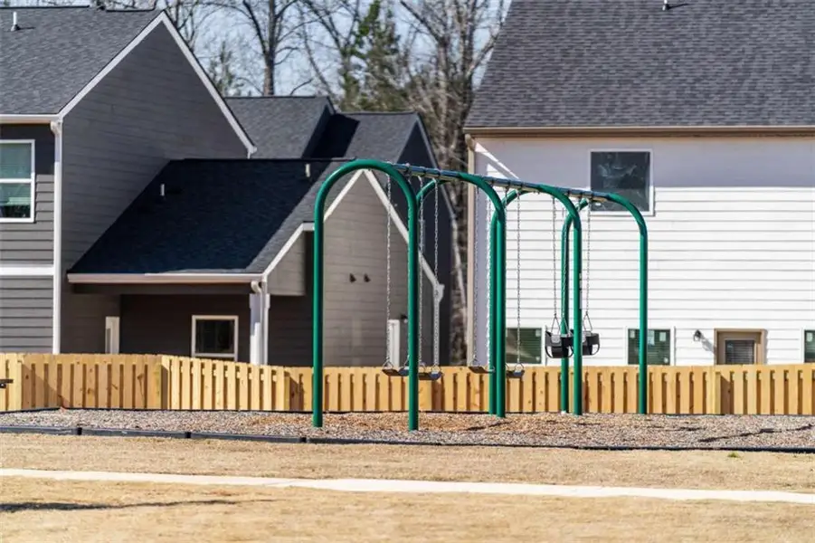 Community amenities in Creekbend Overlook, South Fulton (Image 6).