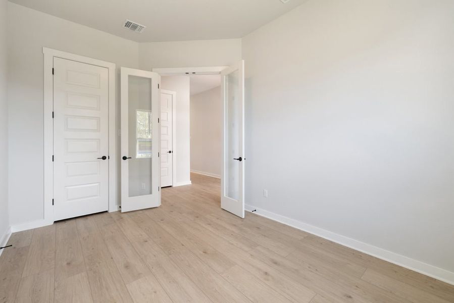 Spacious, unfurnished interior of a new home in Arbor Collection At Wolf Ranch, Georgetown (Image 17).