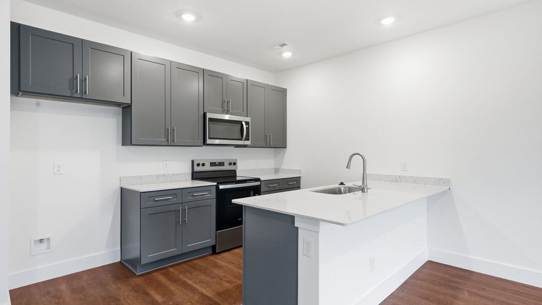Furnished interior view inside a new home in Fieldcrest Acres Townhomes, Blountville (Image 6).