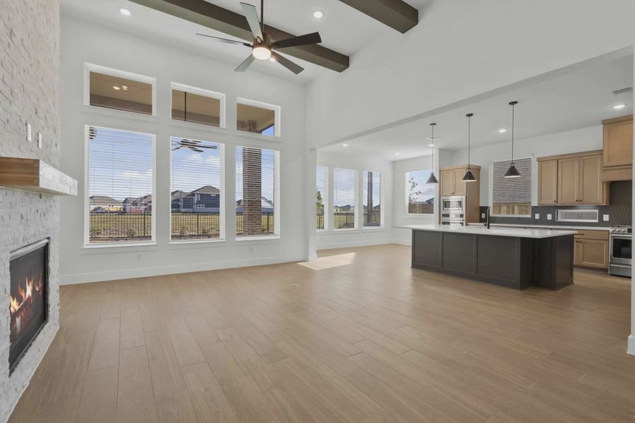 Representative unfurnished interior of a home built from the Rivercrest by Chesmar Homes in Fulshear Lakes, Fulshear (Image 27).