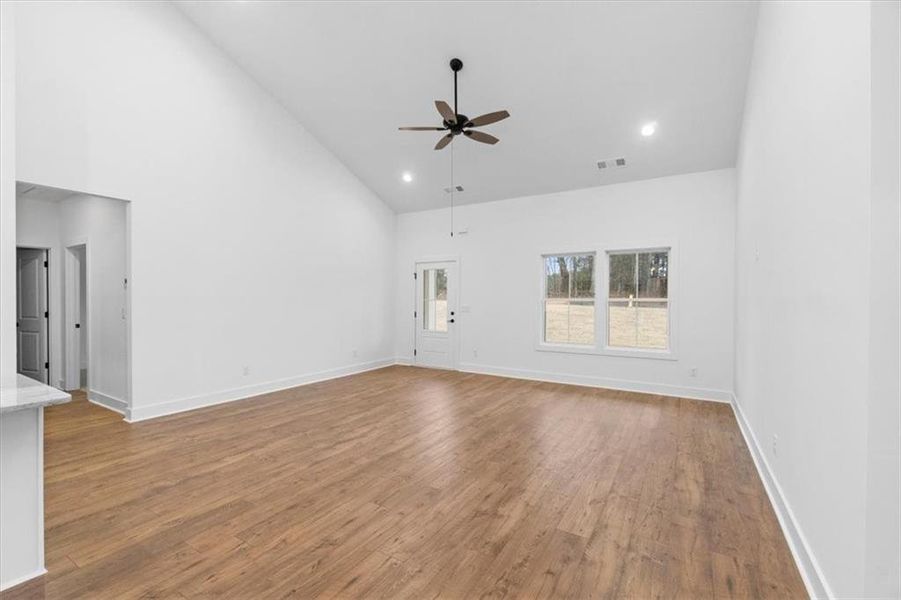 Spacious, unfurnished interior of a new home in , Monroe (Image 36).