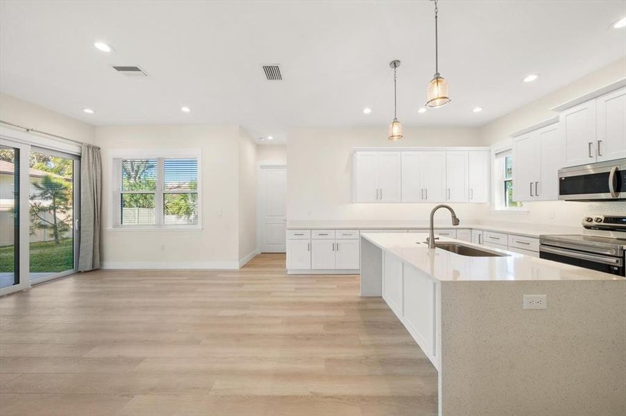 Furnished interior view inside a new home in , Largo (Image 9).