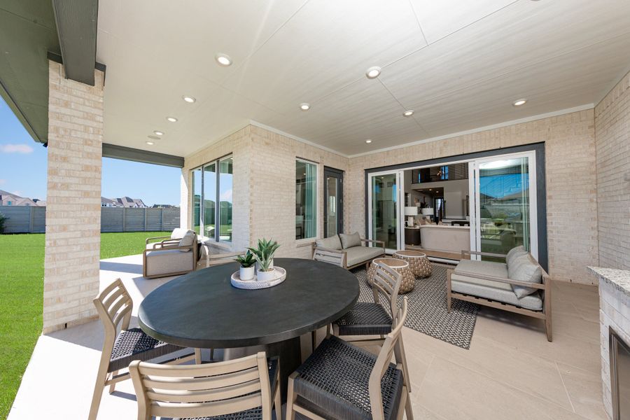 Representative exterior details of a home built from the Northcliffe by Beazer Homes in Amira: Hilltop Collection, Tomball (Image 3).