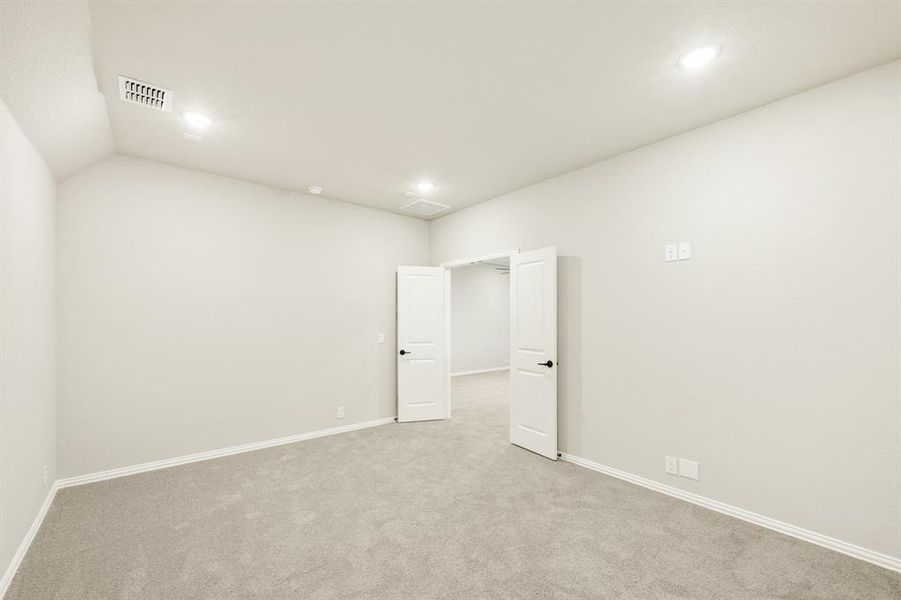 Spacious, unfurnished interior of a new home in Hulen Trails Classic 50, Fort Worth (Image 20). Spacious, unfurnished interior of a new home in Hulen Trails Classic 50, Fort Worth (Image 20).