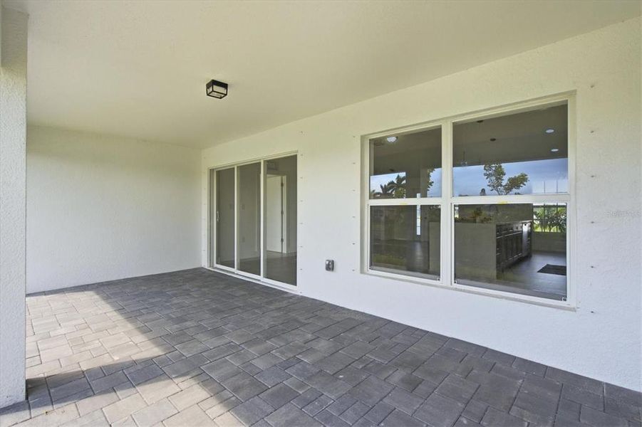 Exterior details and patio area of a home in , Cape Coral (Image 30).