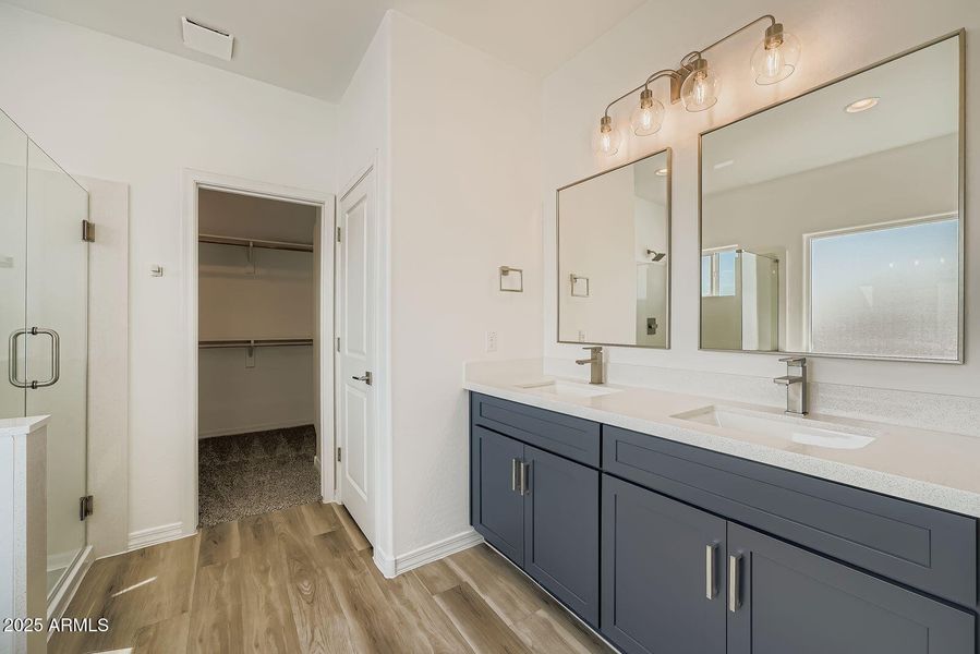 17 - 5519 Primary Bathroom 17 - 5519 Primary Bathroom