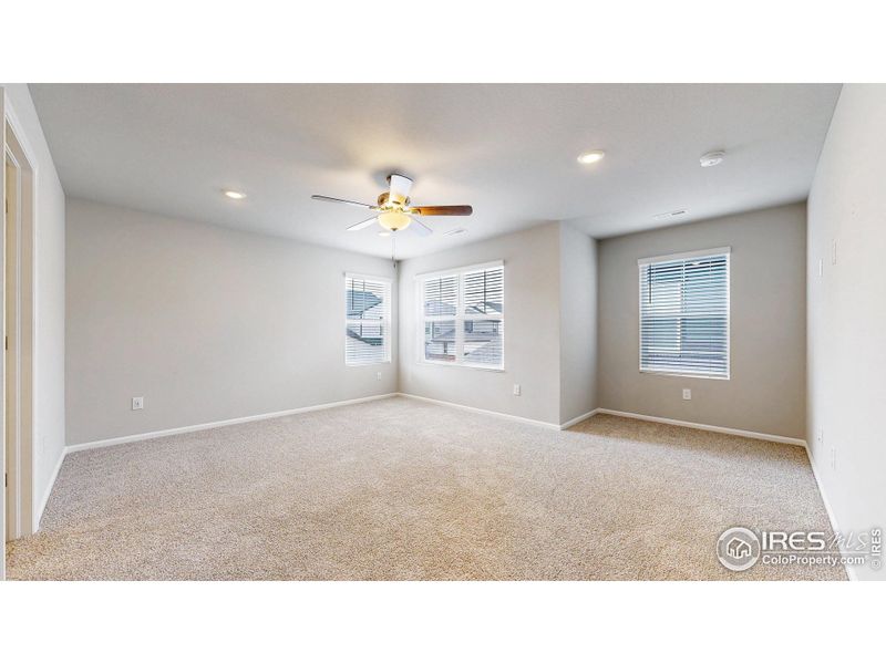 Spacious, unfurnished interior of a new home in Fickel Farms, Berthoud (Image 11).