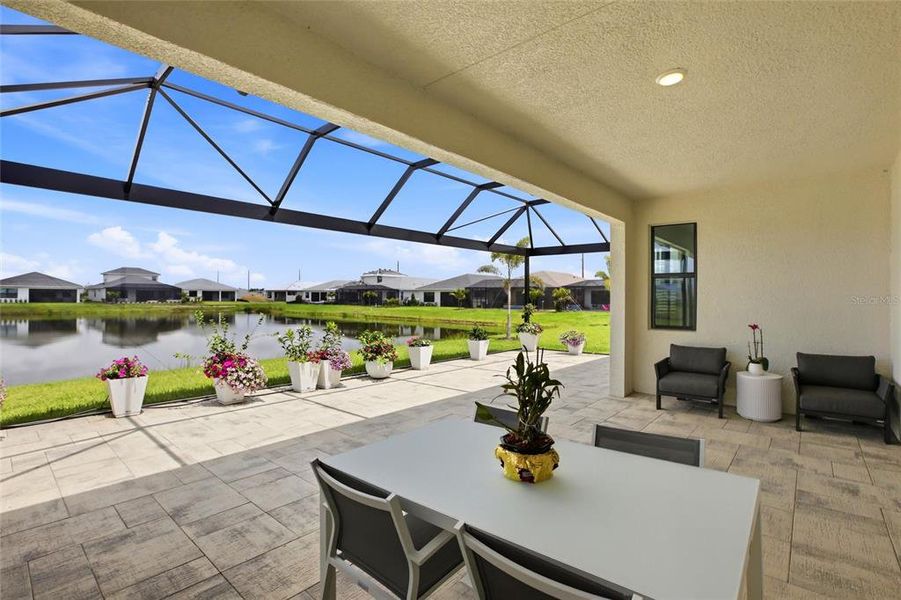 Exterior details and patio area of a home in , Bradenton (Image 31).