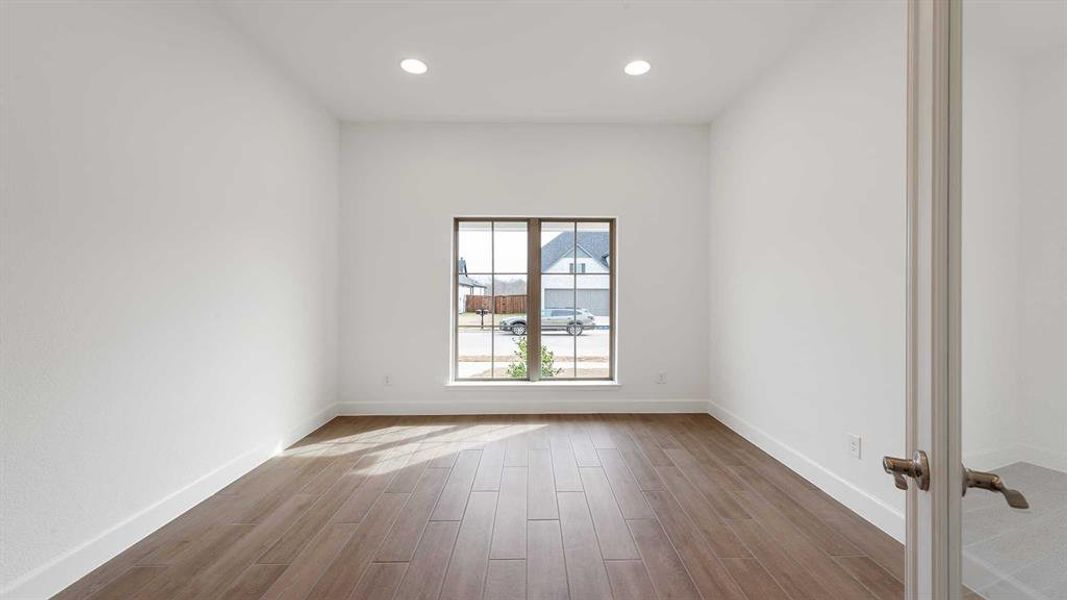 Spacious, unfurnished interior of a new home in Sonoma Verde, McLendon-Chisholm (Image 15).