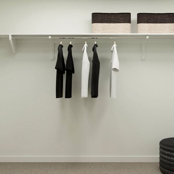 Hartford owners walk in closet