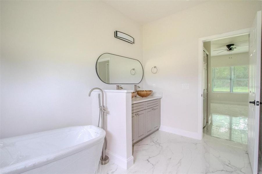 Furnished interior view inside a new home in , Kissimmee (Image 11).