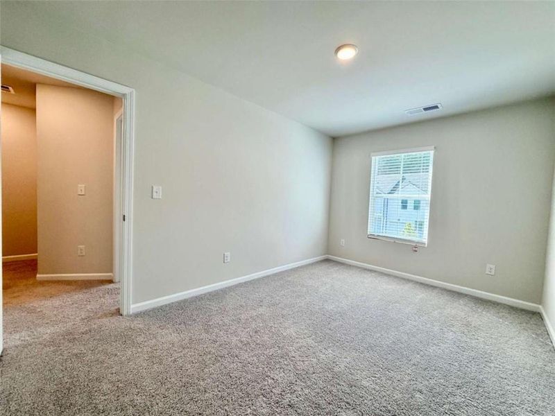 Spacious, unfurnished interior of a new home in , Hoschton (Image 27).
