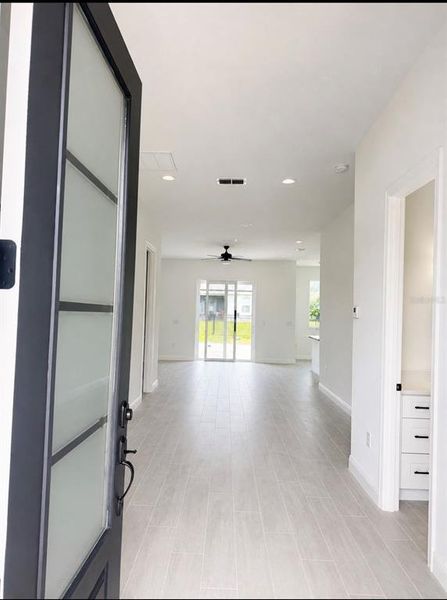 Spacious, unfurnished interior of a new home in , Palm Bay (Image 15).