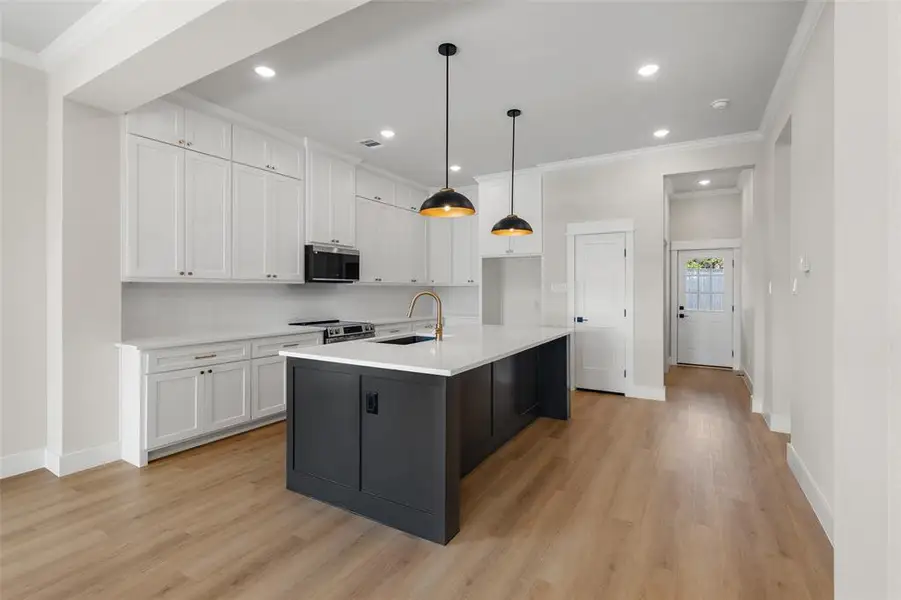 Furnished interior view inside a new home in , Granbury (Image 5).