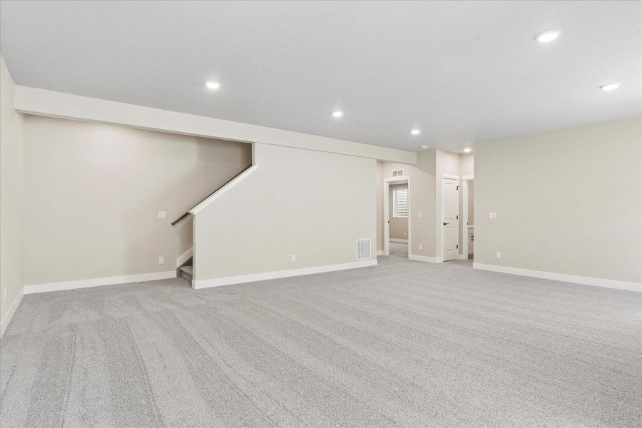 Spacious, unfurnished interior of a new home in The Glen, Colorado Springs (Image 21). Spacious, unfurnished interior of a new home in The Glen, Colorado Springs (Image 21).