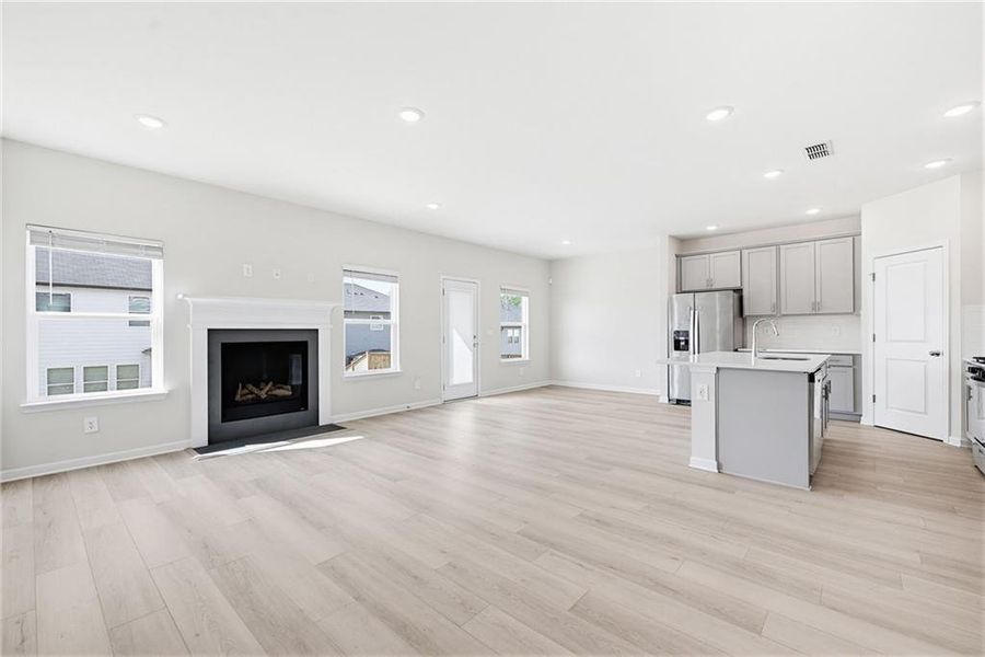 Spacious, unfurnished interior of a new home in , Fairburn (Image 25).