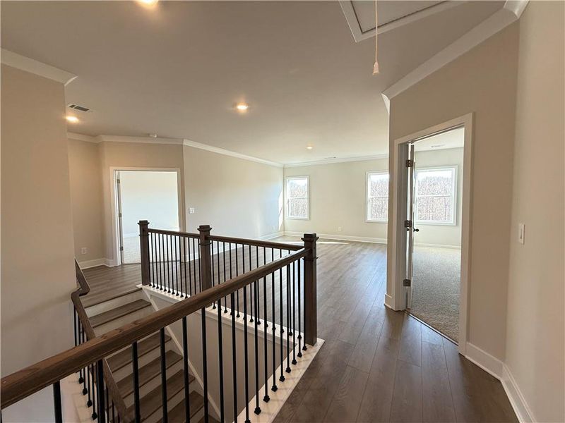 Spacious, unfurnished interior of a new home in Ponderosa Farms Manor, Gainesville (Image 37).
