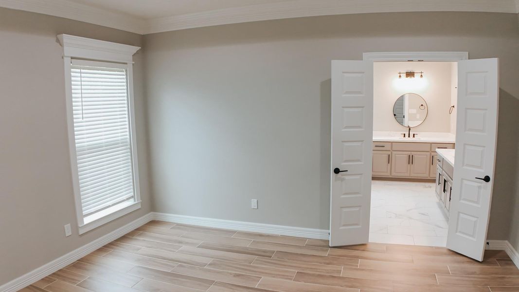 Spacious, unfurnished interior of a new home in , Lumberton (Image 17).