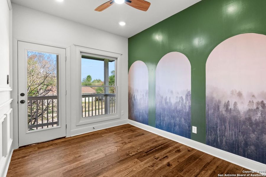 Spacious, unfurnished interior of a new home in , San Antonio (Image 14).