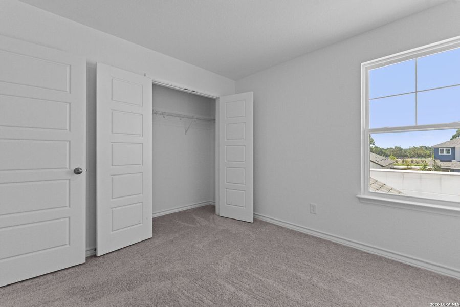 Spacious, unfurnished interior of a new home in Corley Farms, Boerne (Image 14).