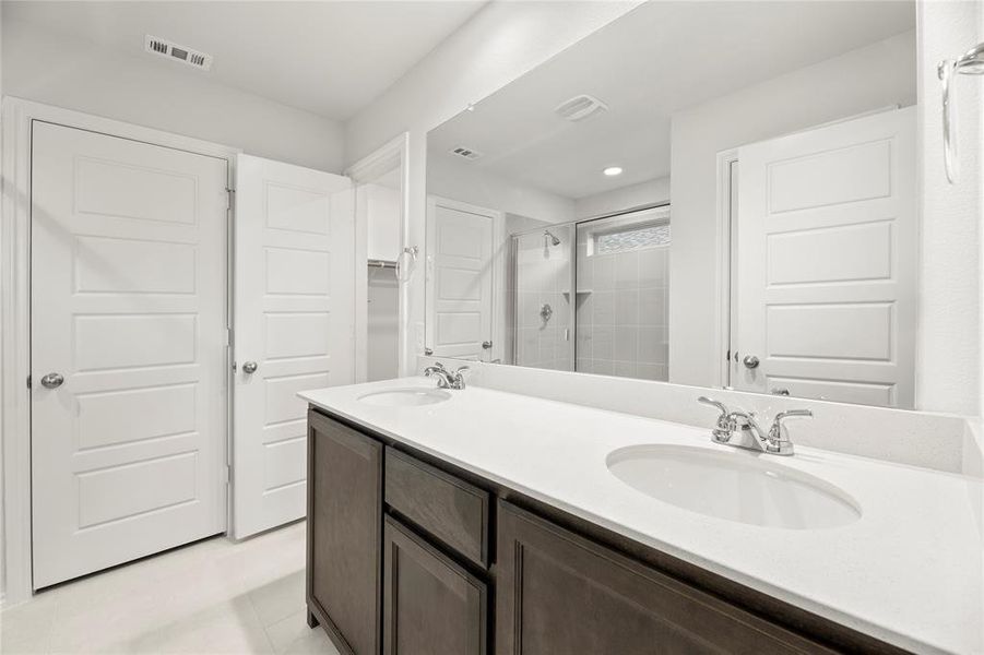 20. 3257 Mercer - Bath 20. 3257 Mercer - Bath