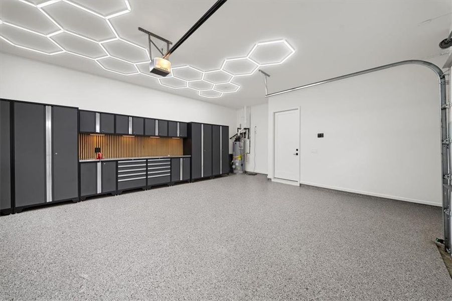 Spacious, unfurnished interior of a new home in , Alpharetta (Image 24). Spacious, unfurnished interior of a new home in , Alpharetta (Image 24).