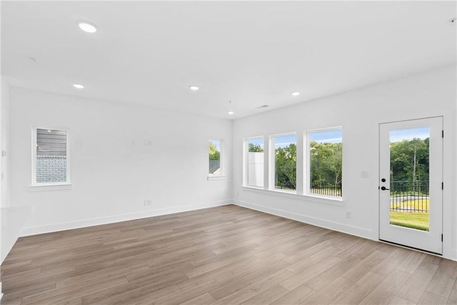 Spacious, unfurnished interior of a new home in Grandview Terrace, Canton (Image 13).