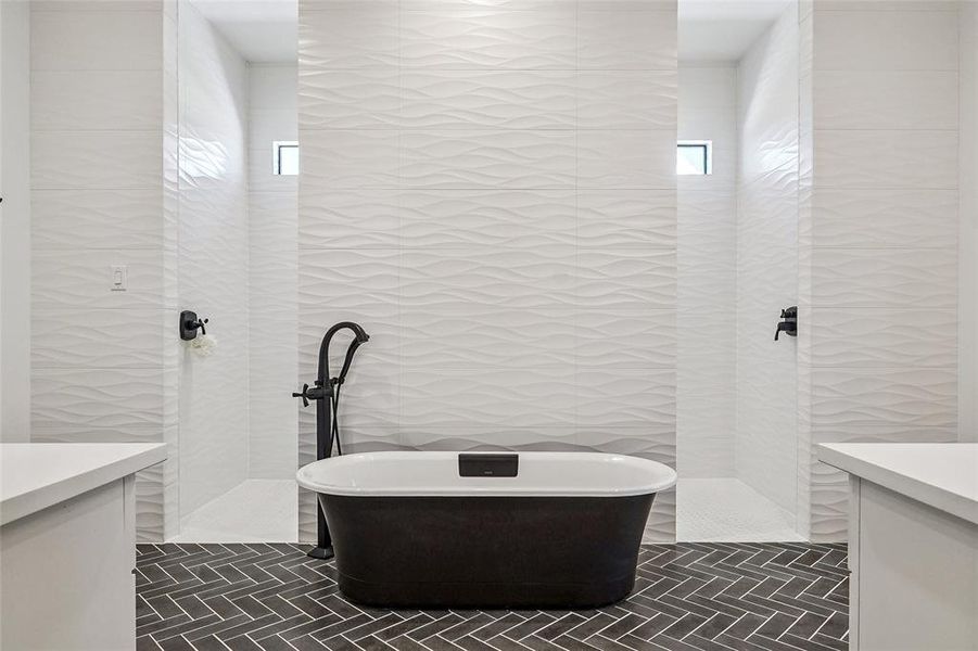 Furnished interior view inside a new home in , Northlake (Image 19).