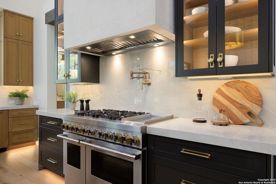 Furnished interior view inside a new home in , Boerne (Image 14).