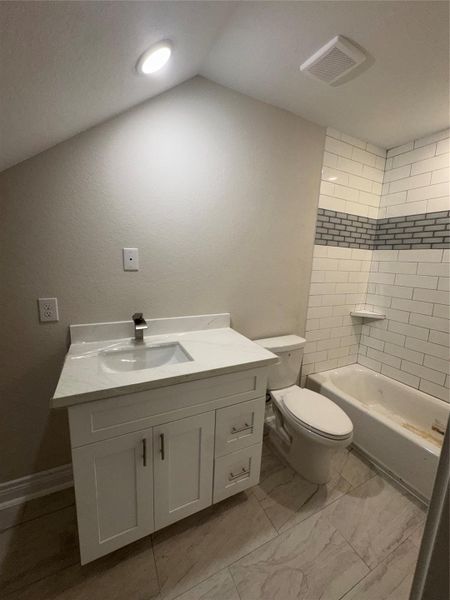 one of 4 full baths