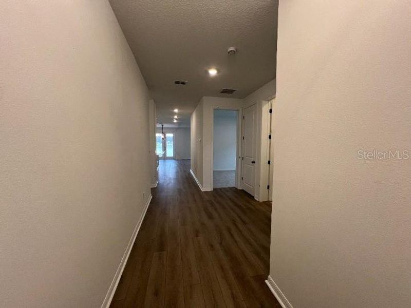 Spacious, unfurnished interior of a new home in , Kissimmee (Image 12).