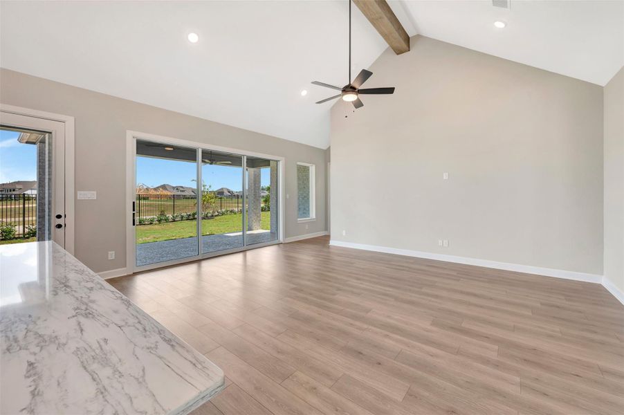 Spacious, unfurnished interior of a new home in ARTAVIA - Parkview Collection, Conroe (Image 19).