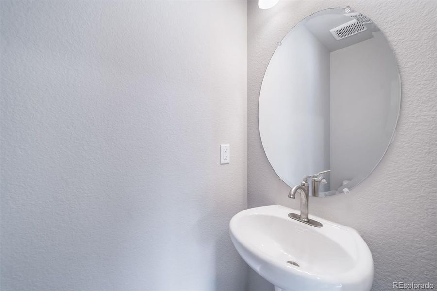 Close-up of interior finishes inside a home in , Commerce City (Image 16). Close-up of interior finishes inside a home in , Commerce City (Image 16).