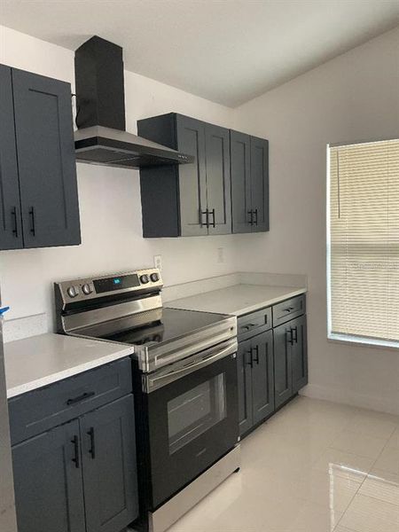 Furnished interior view inside a new home in , Lake Wales (Image 3).