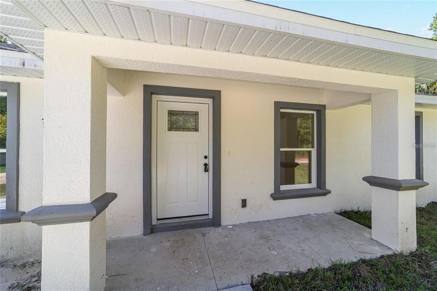 Exterior details and patio area of a home in , Ocala (Image 19).
