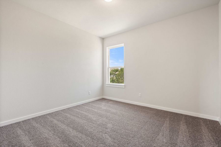 Spacious, unfurnished interior of a new home in Wolf Ranch, Georgetown (Image 46).