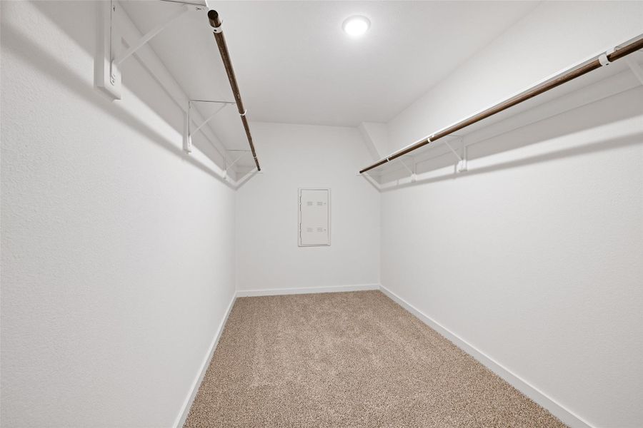 Spacious, unfurnished interior of a new home in Sunterra, Katy (Image 18). Spacious, unfurnished interior of a new home in Sunterra, Katy (Image 18).