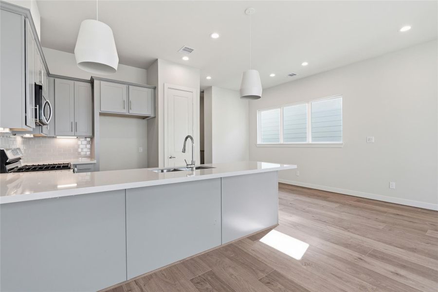 Furnished interior view inside a new home in Willowbend Point, Houston (Image 8).