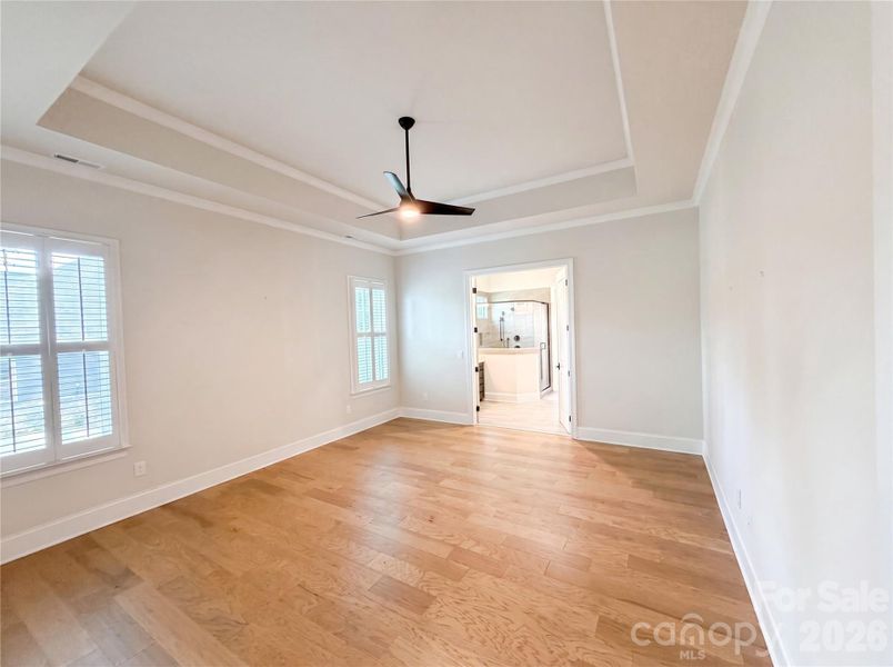Spacious, unfurnished interior of a new home in , Landis (Image 10).