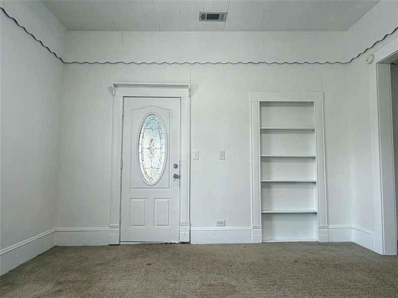 Spacious, unfurnished interior of a new home in , Mineral Wells (Image 16).